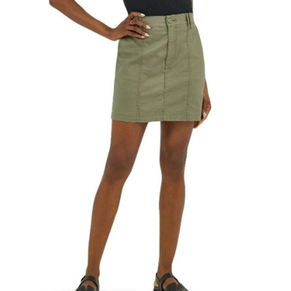 Lee Comfort Waistband Mercantile Green Skort Size 4